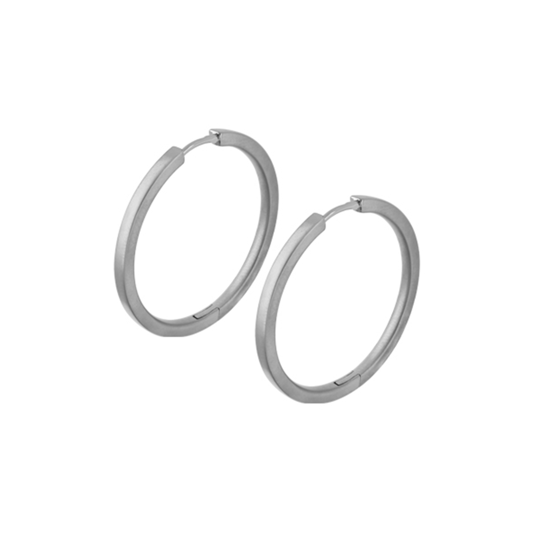 Títaníum eyrnalokka hringir mattir 29mm fást hjá Gullsmiðju Ófeigs. Titanium hoops earrings matte surface 29mm from Zeezen buy at - Ófeigur gullsmiðja - ofeigur.is