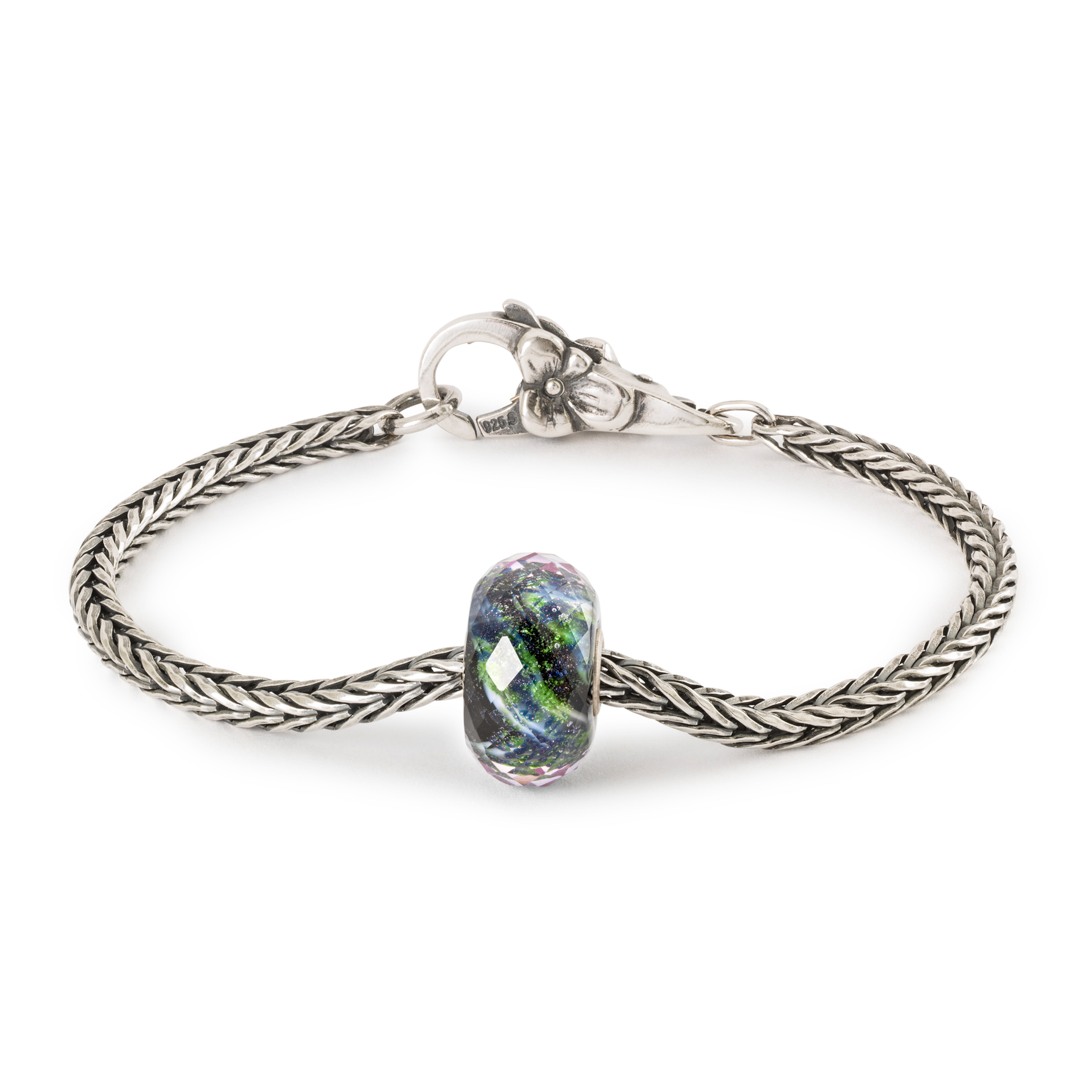 Trollbeads silfurarmband með Norðurljósakúlu og blómalás.  Ófeigur gullsmiðja, Skólavörðustíg 5, 101 Reykjavík