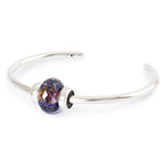 This Trollbeads charm captures the serene beauty of twilight—that magical transition when warmth fades into cool evening air. Perfect for those who cherish the quieter moments of the day and wish to carry that peaceful essence with them.