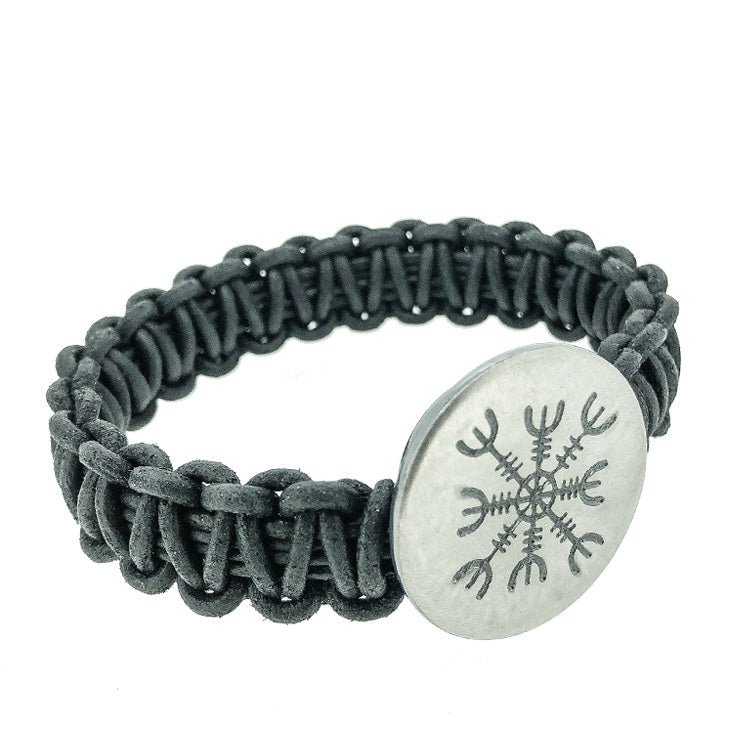 Leður armband með Ægishjálmi, títaníum skjöldurinn er með mattri áferð. Vönduð vara frá Zeezen. Helm of Awe bracelet Oxydized Mat. Ófeigur gullsmiðja - ofeigur.is